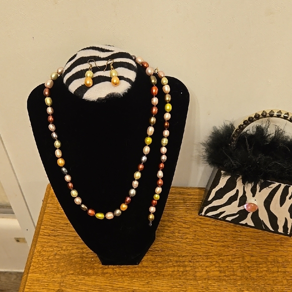 NWOT Andeana Designs Multicolor Pearl Necklace Bracelet and Earring Set - Picture 1 of 1
